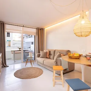 home2book-charming-seaside-apt-el-mdano-terrace.in-canary-islands.com/